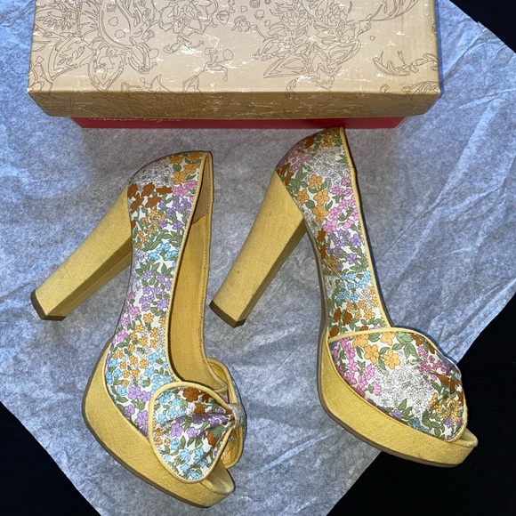 American Rag Floral Design Fabric High Heel Peep Toe Pump Sandal Size 8 - Picture 9 of 9